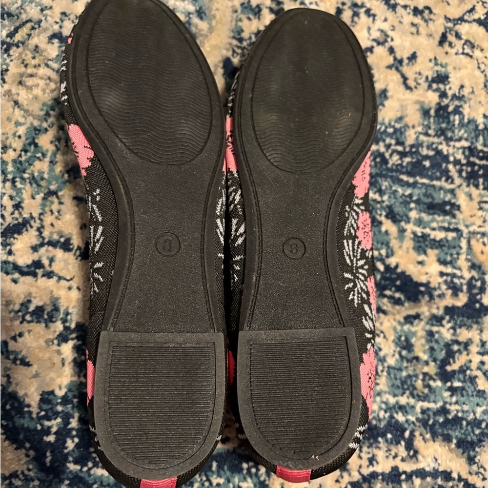Serra Women's Floral Black and Pink Flats - Picture 4 of 6